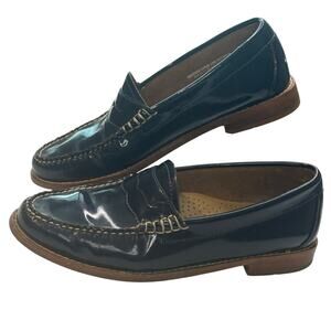 G.H. Bass women's Weejuns navy patent leather loafers size 7M